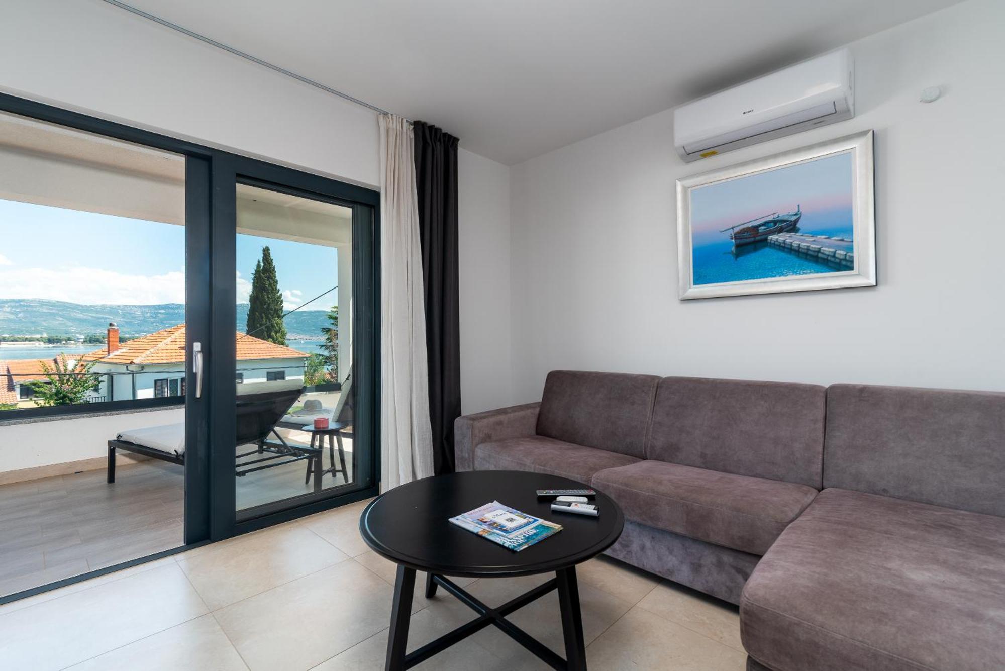 Maca Apartments & Suites Trogir Extérieur photo