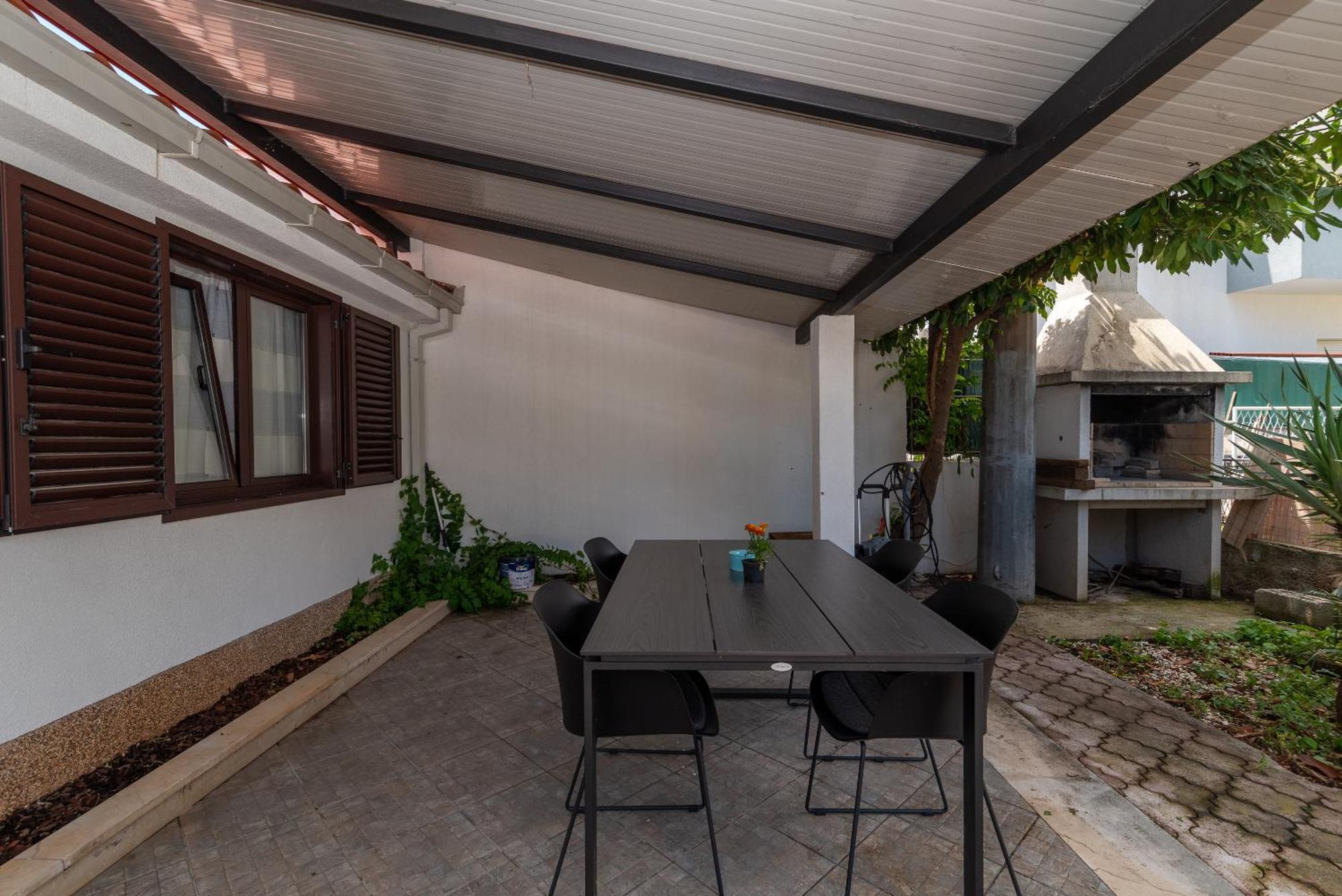 Maca Apartments & Suites Trogir Extérieur photo