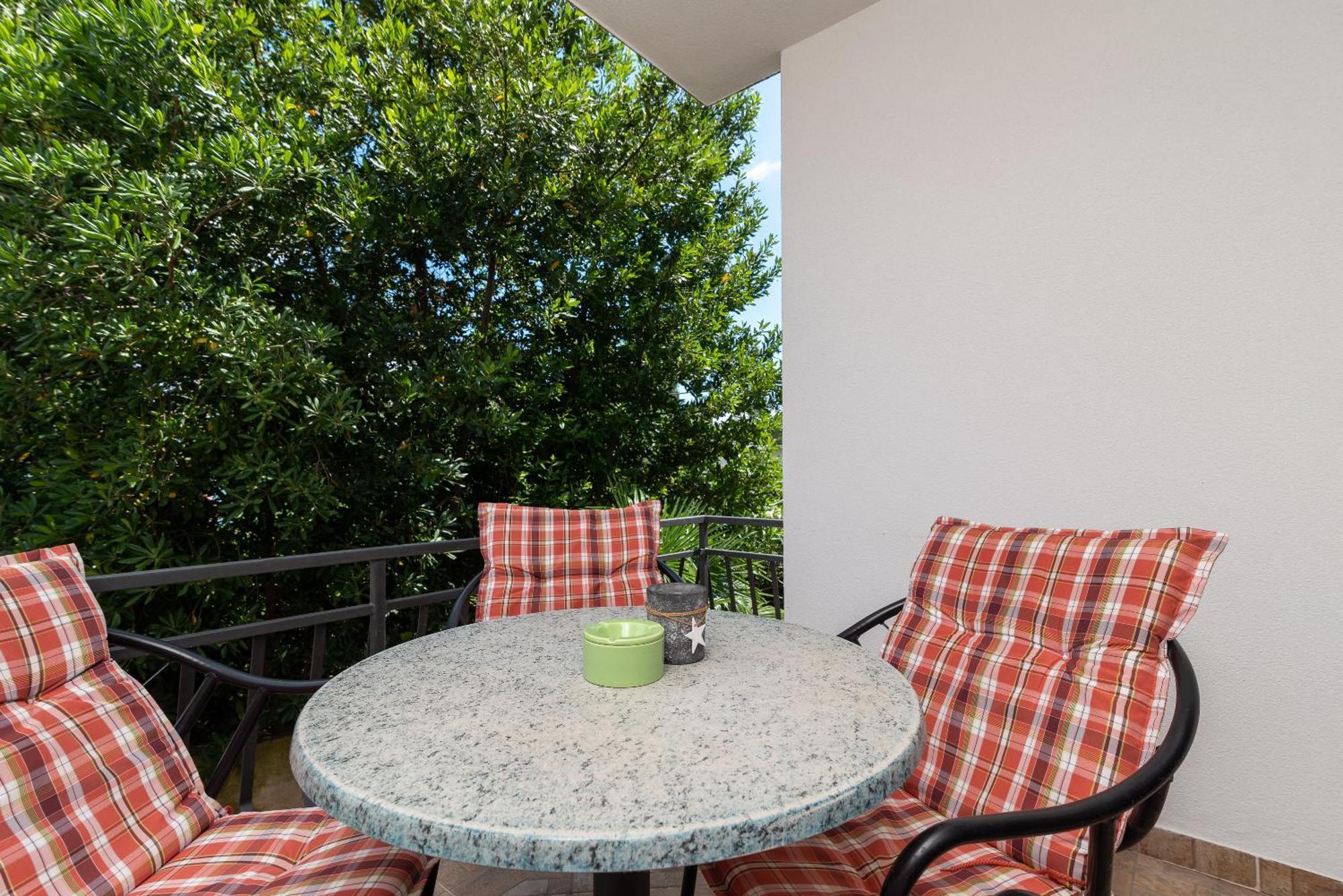 Maca Apartments & Suites Trogir Extérieur photo