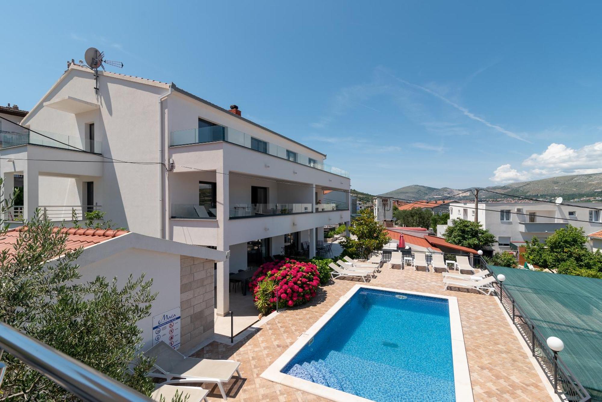 Maca Apartments & Suites Trogir Extérieur photo