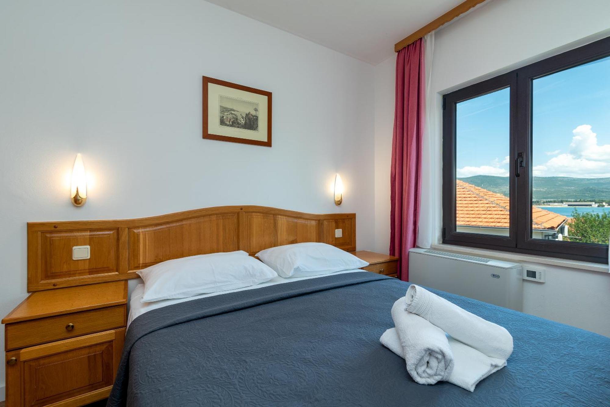 Maca Apartments & Suites Trogir Extérieur photo