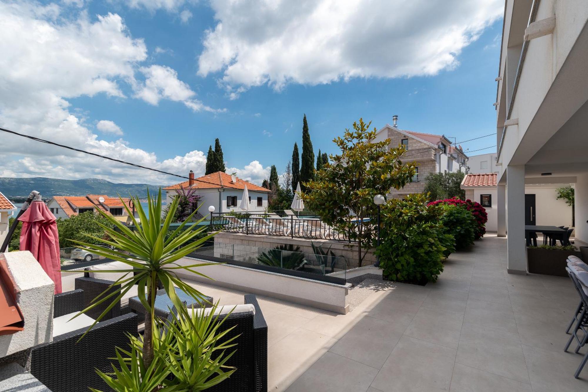 Maca Apartments & Suites Trogir Extérieur photo