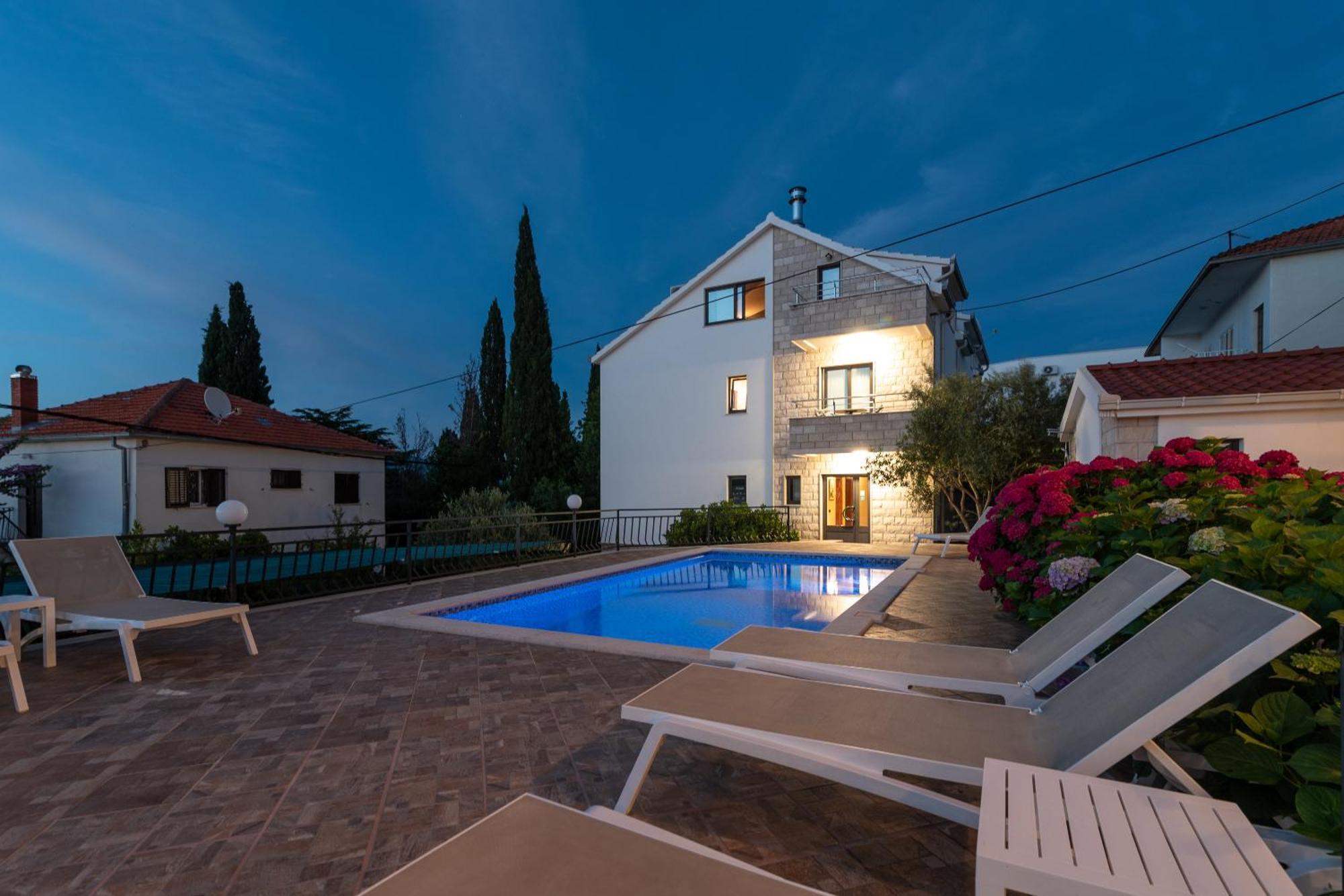 Maca Apartments & Suites Trogir Extérieur photo