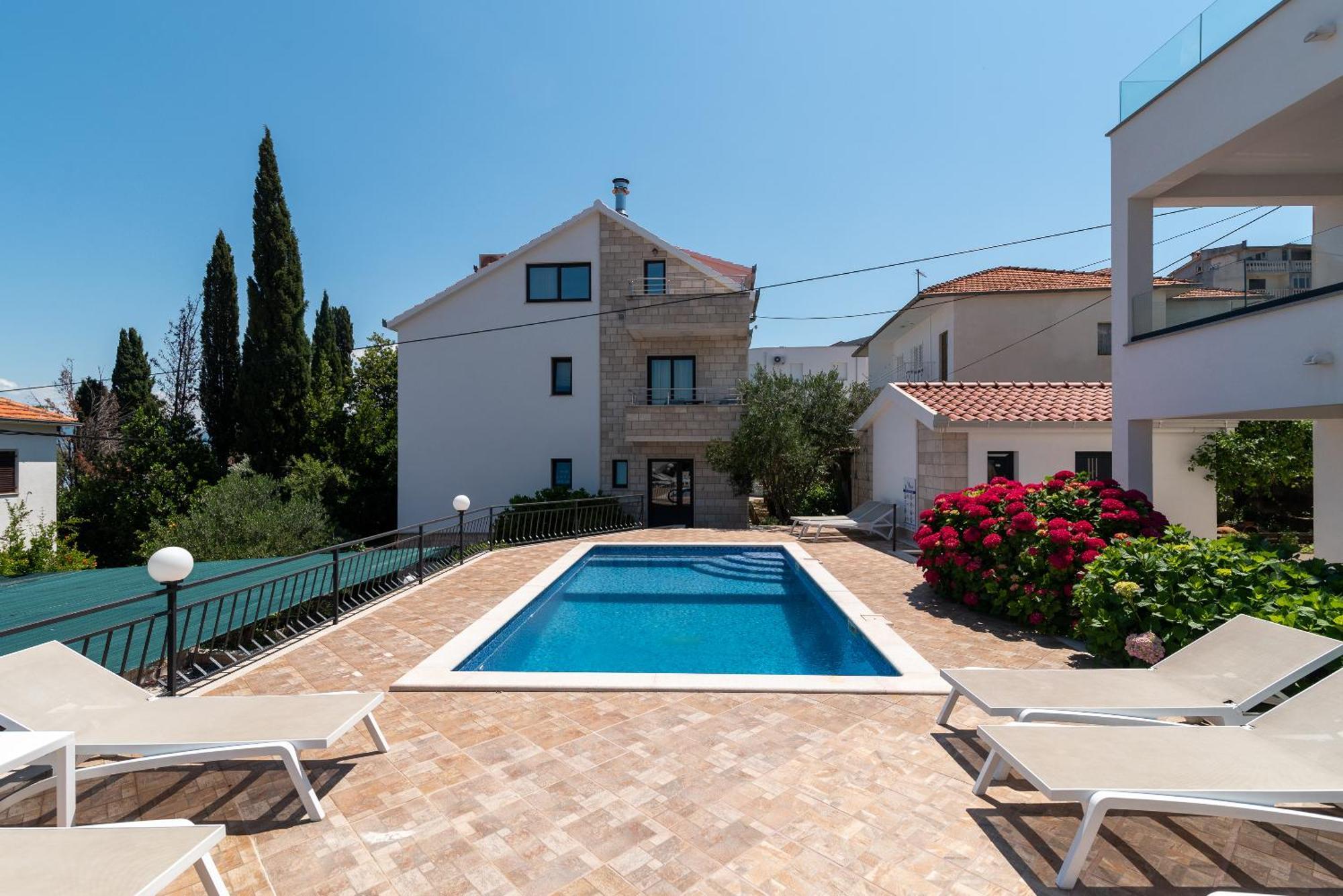 Maca Apartments & Suites Trogir Extérieur photo