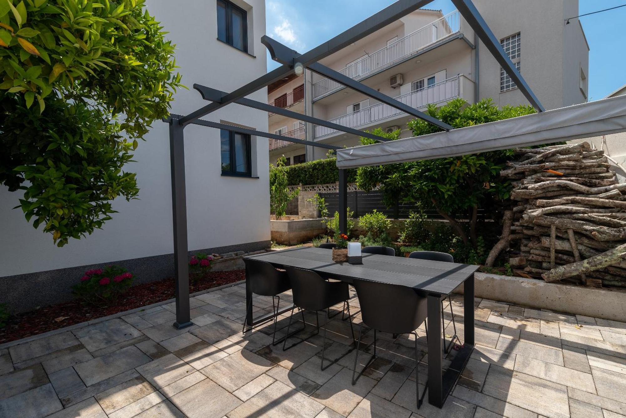 Maca Apartments & Suites Trogir Extérieur photo